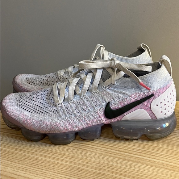 Nike VAPORMAX Women's White Knit Sneakers with Pink Accents and Black Swoosh - Picture 3 of 5